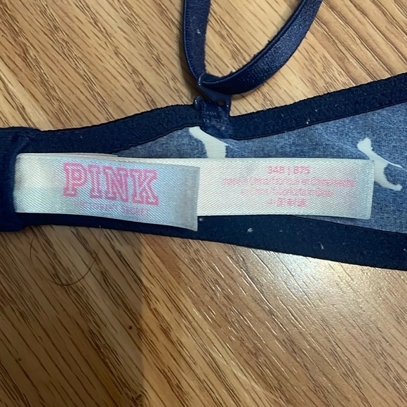 Victoria’s Secret Pink T-Shirt Light Gray Bar - Picture 5 of 9